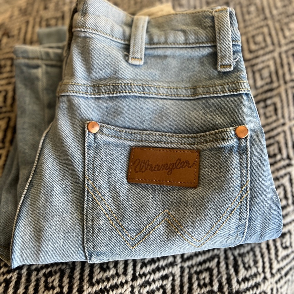 Rare Wrangler Heritage straight Jean in Ebony G90